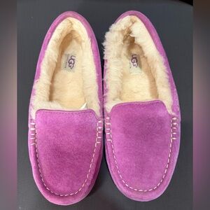 UGG Women's Fuchsia Suede Slippers